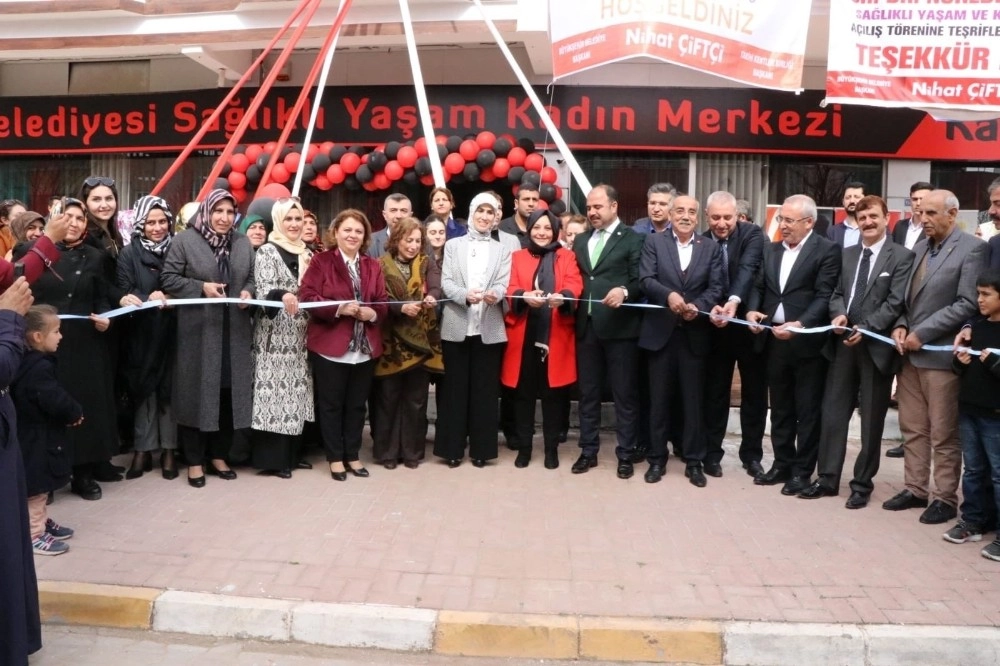 Karaköprüde Modern Sağlıklı Yaşam Merkezi Açıldı