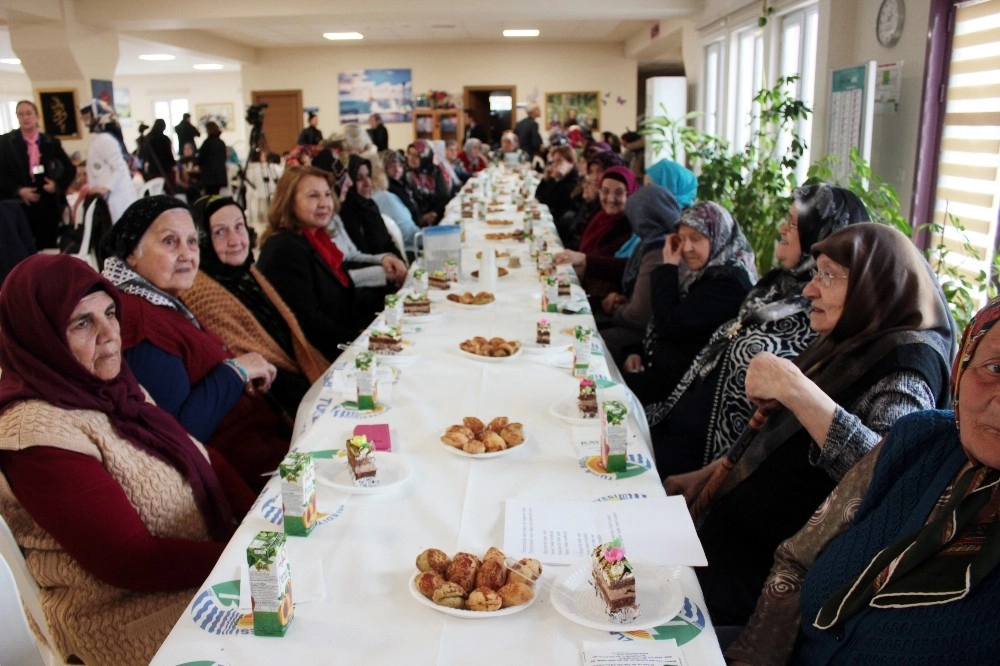 Tıp Bayramı Ve Yaşlılar Haftasını Buluşturan Program