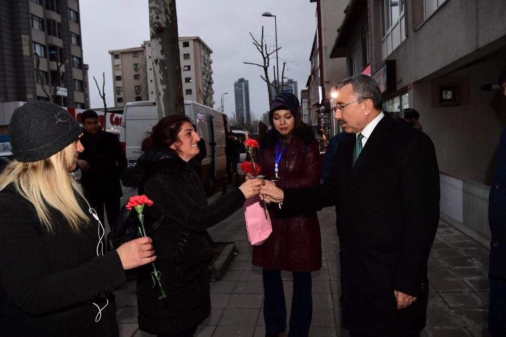 Başkan Adayı Erdem: "içerenköy Mahallemiz Dertli, Komşularımız Hizmet Bekliyor”