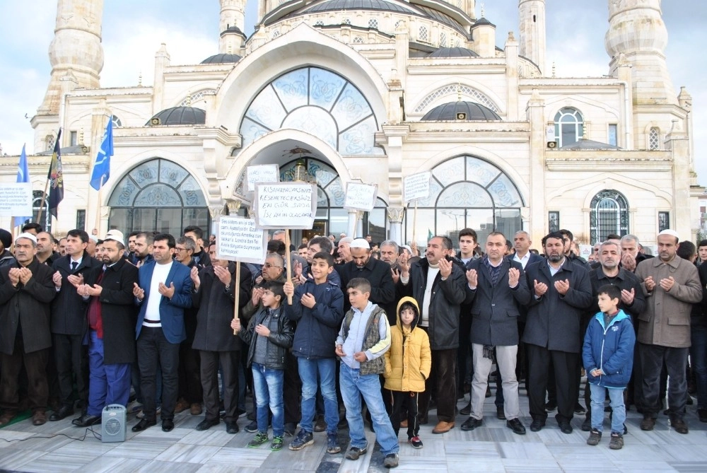 Midyatta Yeni Zelandadaki Saldırıda Ölenler İçin Gıyabi Cenaze Namazı Kılındı