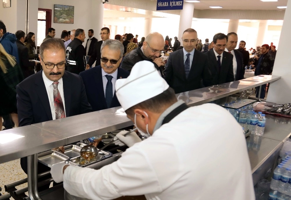 Gaünde Öğle Yemeğinde Çanakkale Ecdad Menüsü Çıktı