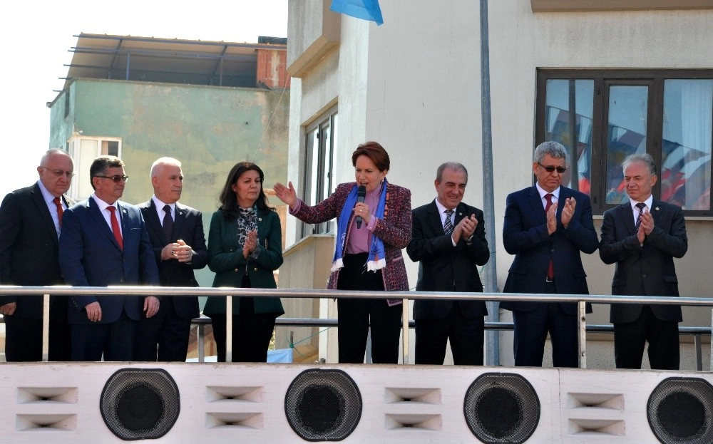 Akşener Karacabeyde Konuştu