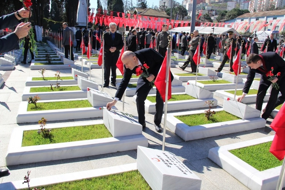 Başkan Adayı Akyüz Çanakkale Şehitlerini Yazdığı Şiirle Andı