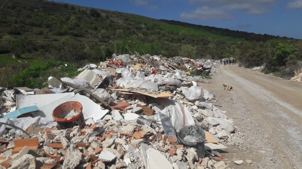 Datçada Doğaseverler Çöp Yığınlarıyla Dolan Derelerin Temizlenmesini İstiyor