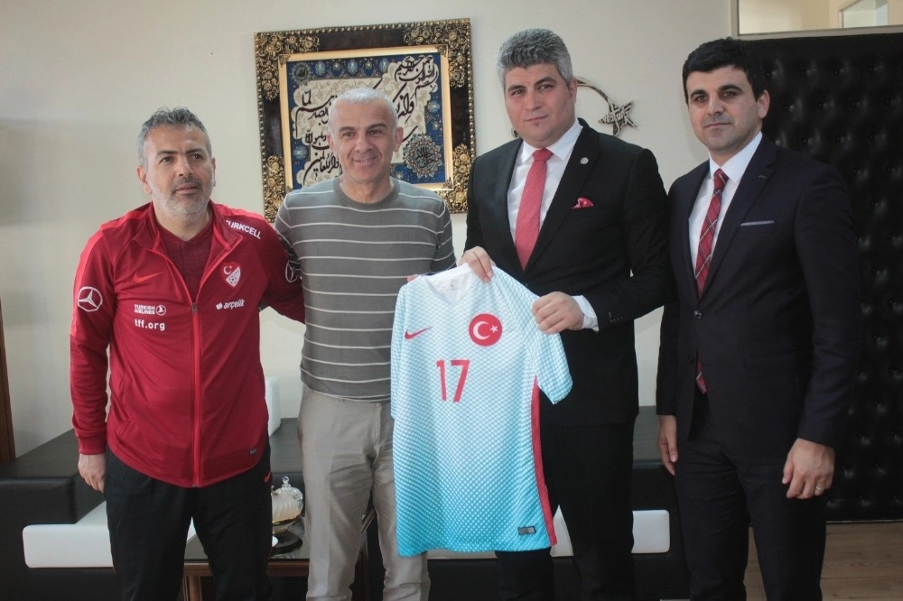 Oğuz Çetin, Başsavcı Yılmazı U17 Elit Tur Maçlarına Davet Etti