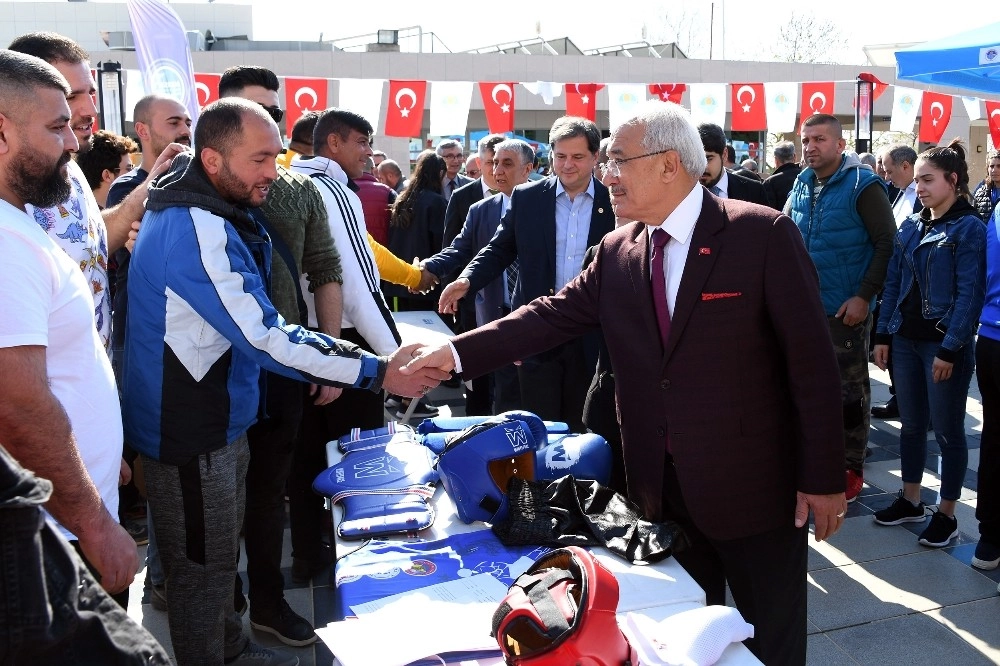 Mersin Büyükşehir Belediyesinden Salon Sporlarına Destek