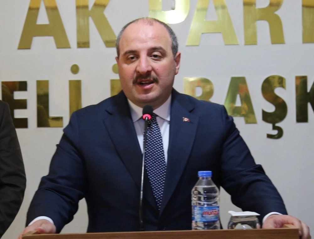 Bakan Varank: "bizim Gönderdiğimiz Paraları Kandile Peşkeş Çektiler"