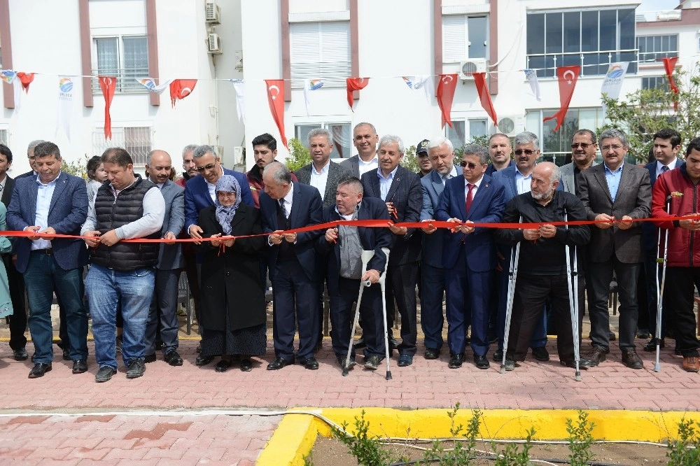 Kumlucada Engelliler İçin Özel Park Yapıldı