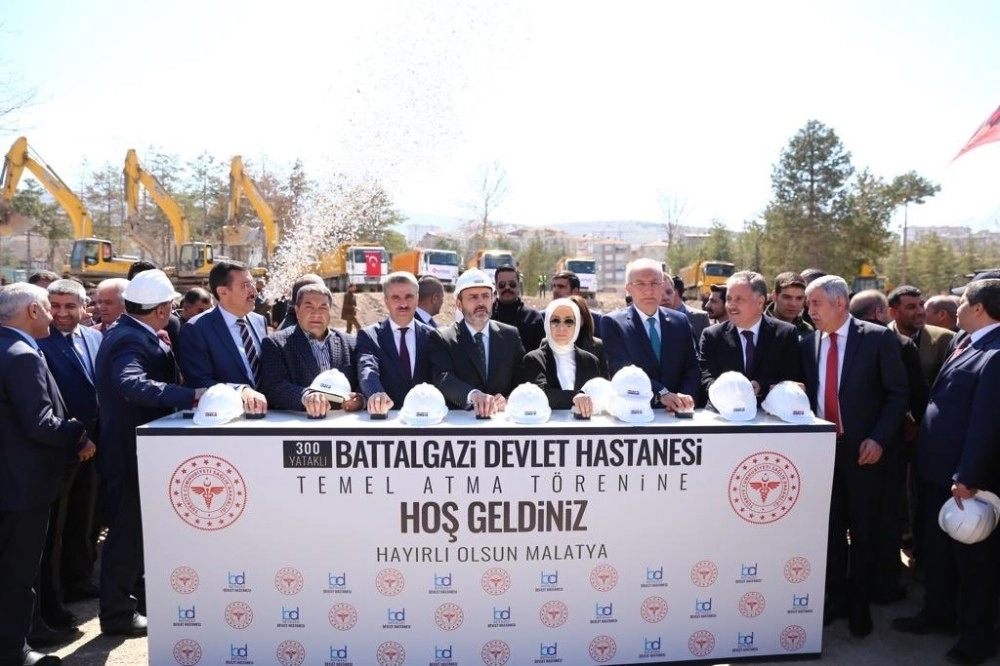 300 Yataklı Battalgazi Devlet Hastanesinin Temeli Atıldı