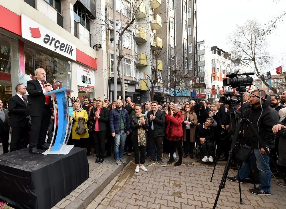 Beşiktaş Belediyesinden Eğitime Destek