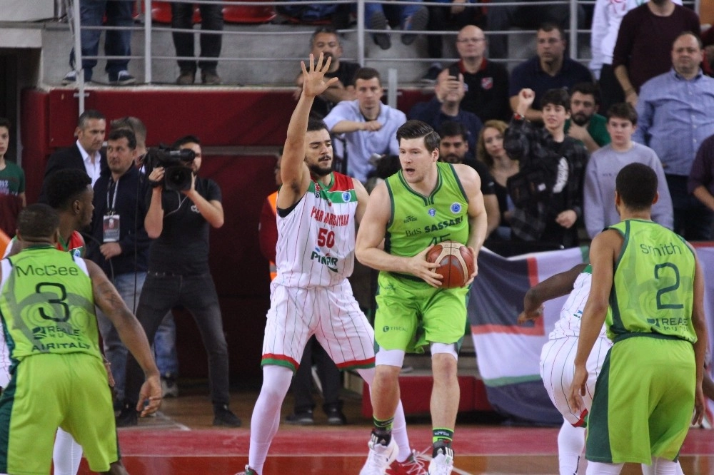 Fıba Avrupa Kupası: Pınar Karşıyaka: 68 - Dinamo Sassari: 87