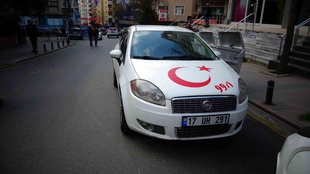 Kartalda Alkolü Sürücü Yaya Geçidinde Yürüyen Yaşlı Adama Çarptı