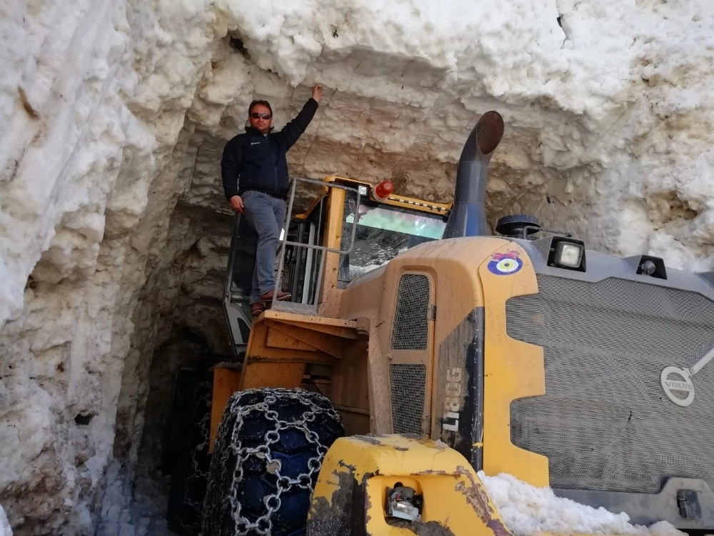 Hakkari Dağlarının Kar Savaşçıları