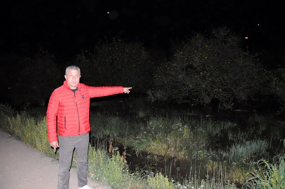 Mersinde Dere Taştı, Bahçeler Ve Seralar Su Altında Kaldı