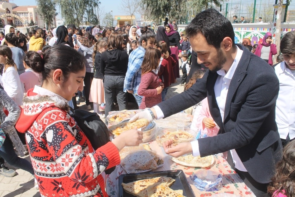 Silopide Öğrenciler Düzenledikleri Kermeste Şarkı Söyleyerek Eğlendi