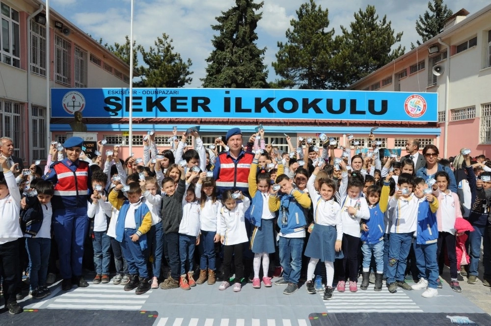 Jandarma Trafik Eğitimlerini Sürdürüyor