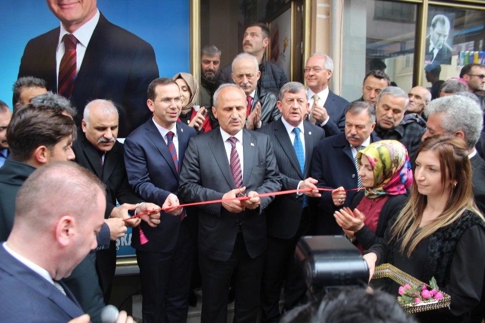 Bakan Turhan, Tonyada Ak Parti Seçim İrtibat Bürosunun Açılışına Katıldı