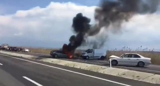 Diyarbakırda Zincirleme Trafik Kazası: 5 Yaralı