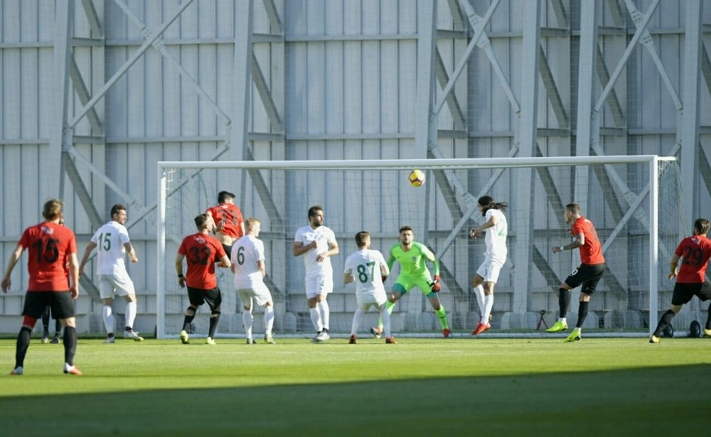 Atiker Konyaspor Özel Maçta Eskişehirsporla 1-1 Berabere Kaldı