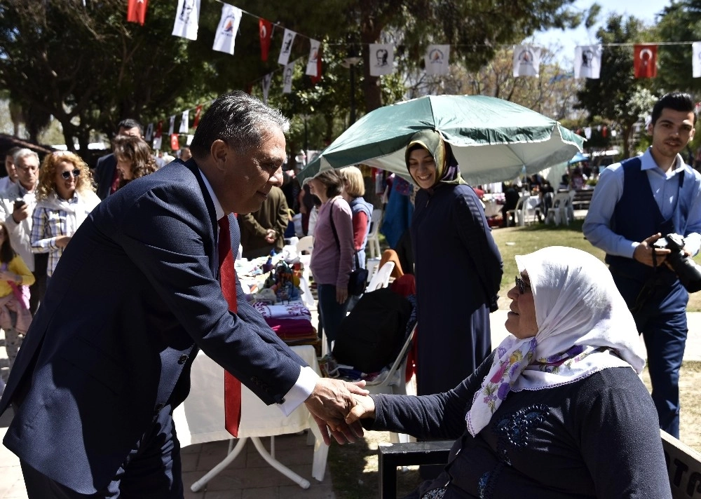 Başkan Uysal, Üreten Eller Bahar Şenliğini Ziyaret Etti