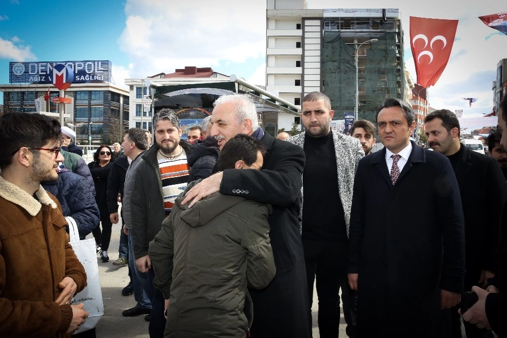 Ümraniyeliler Yenikapı Mitingine Hareket Etmeye Başladı