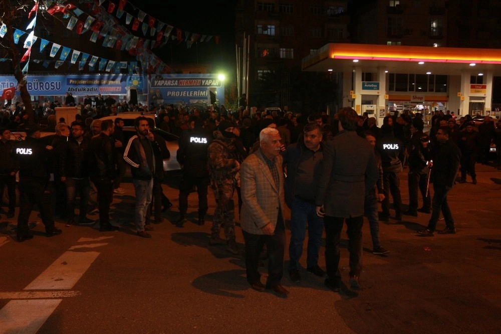 Adıyaman da AKP ve İYİ Partililer arasında gerginlik