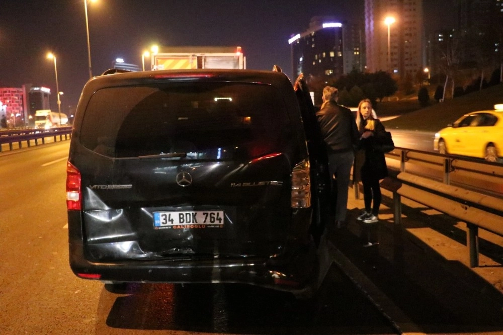 Zeytinburnunda Trafik Kazası... 5 Yaralı