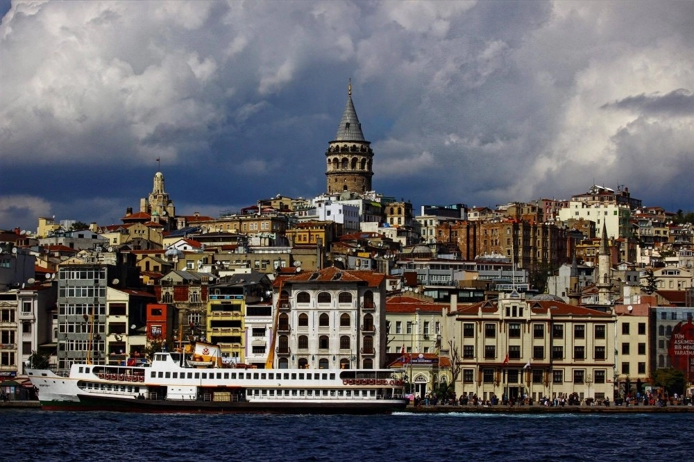 İtalyanlar Galata İçin Türkiyede