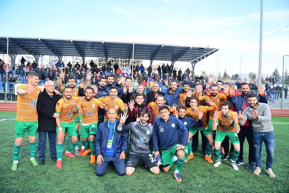 Yeşilyurt Belediyesporda 4-0Lık Galibiyet Şampiyonluk Umutlarını Yeniden Yeşertti