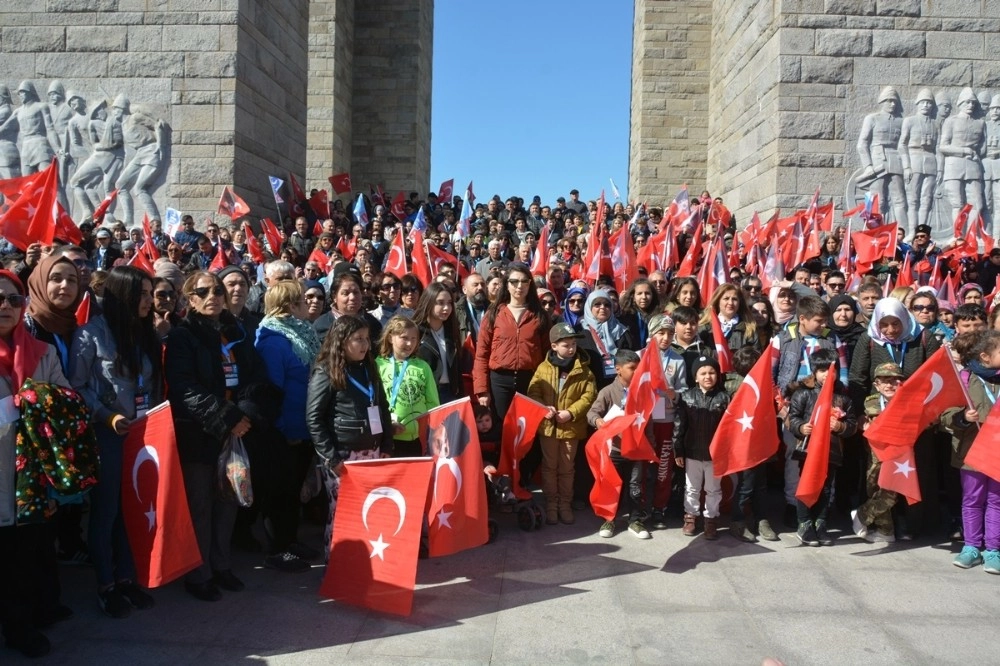 3 Bin Kişilik Çanakkale Kafilesi Aliağaya Döndü