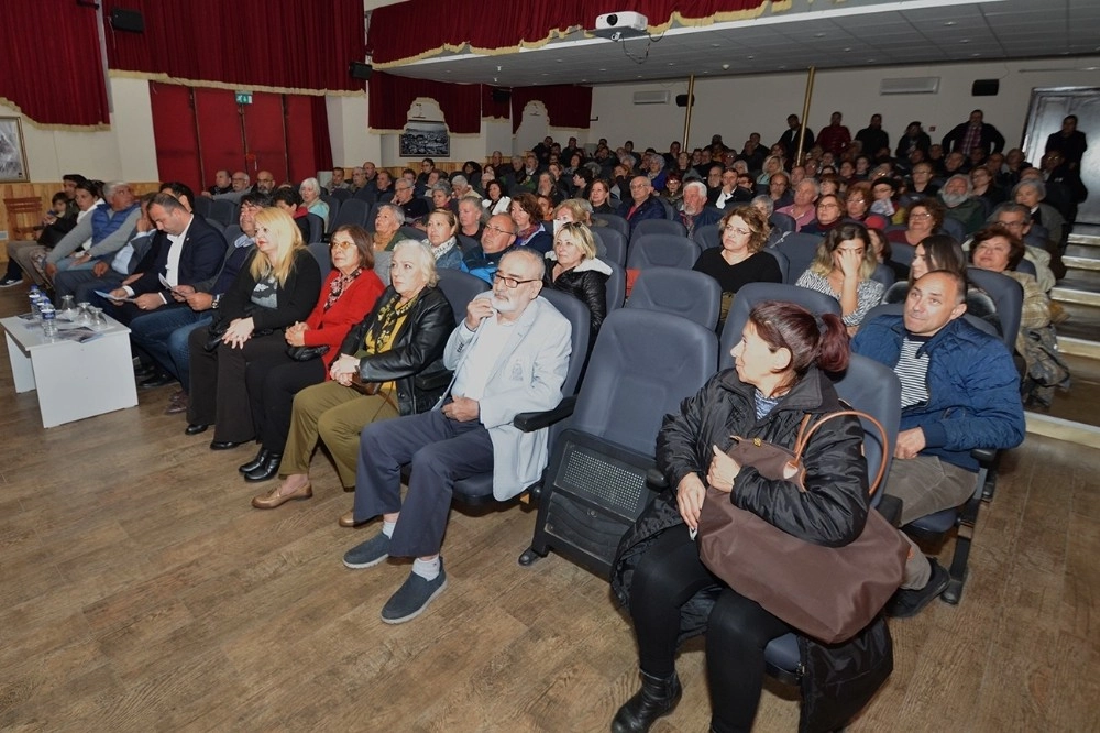 Foçadaki Belgesel Film Akşamında Geçmişe Yolculuk