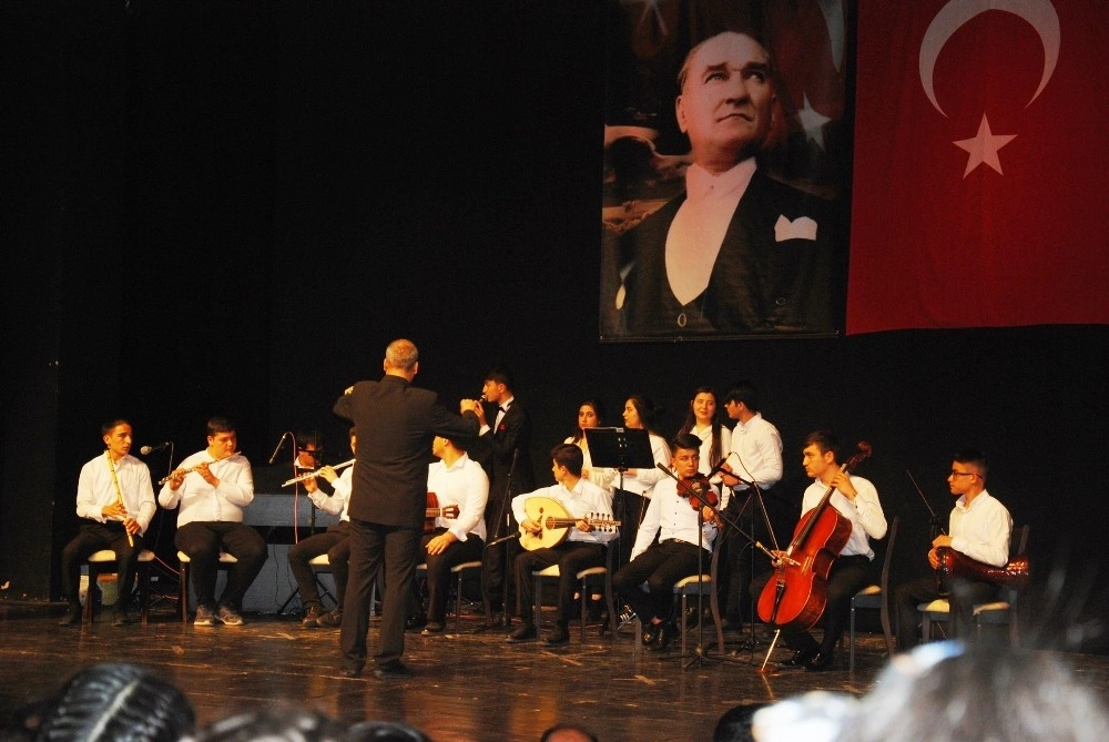 Kütüphane Haftasına Konserli Kutlama