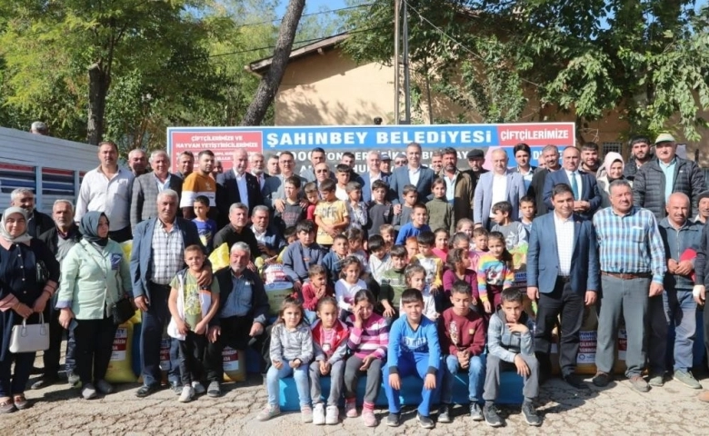 Şahinbey Belediyesinin buğday tohumu dağıtımı sürüyor