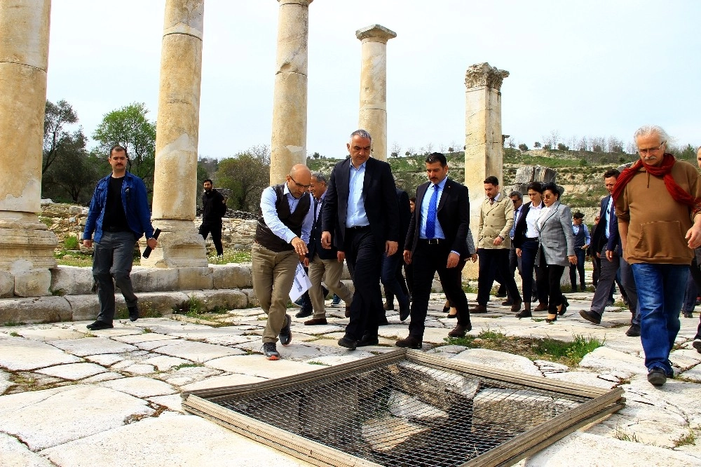 Kültür Ve Turizm Bakanı Ersoy: “Stratonikeia İkinci Efes Olabilir”