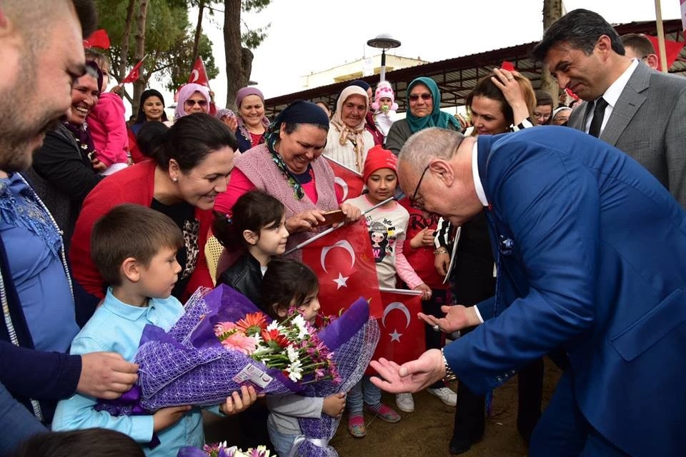 Cengiz Ergüne Sarıgölde Yoğun İlgi