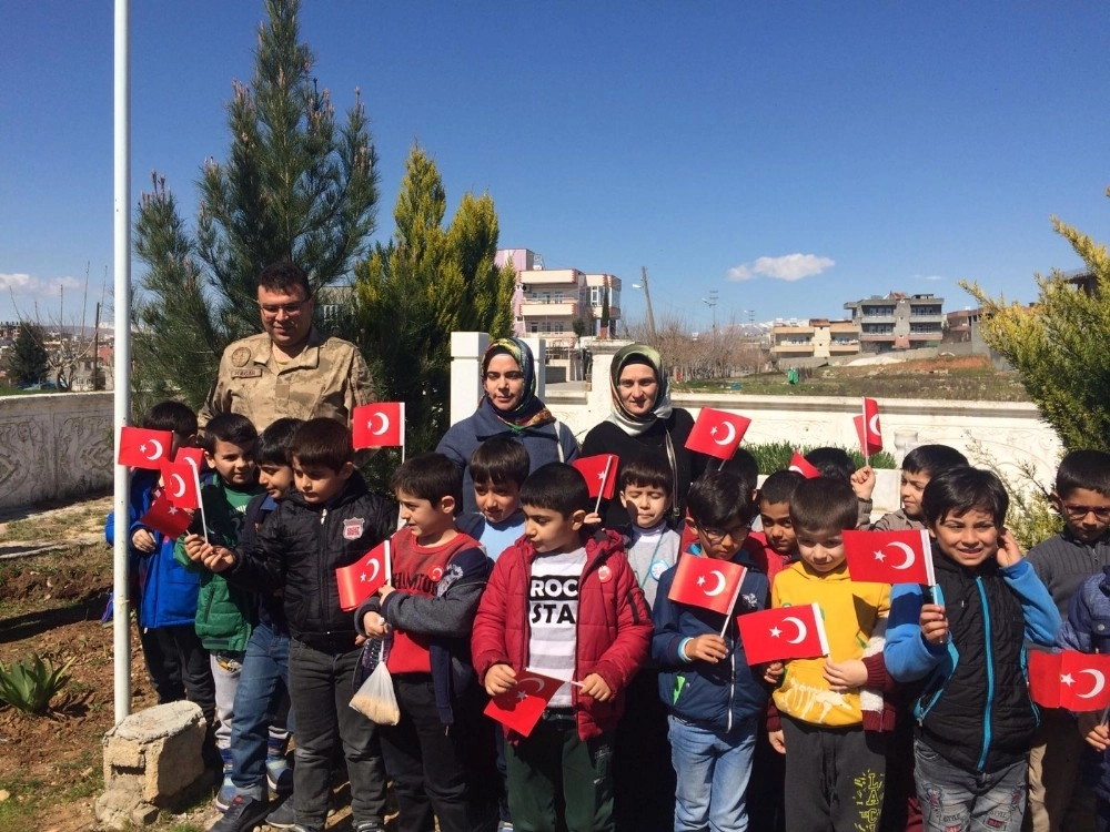 Kahtalı Minikler Şehit Ağabeylerini Unutmadı