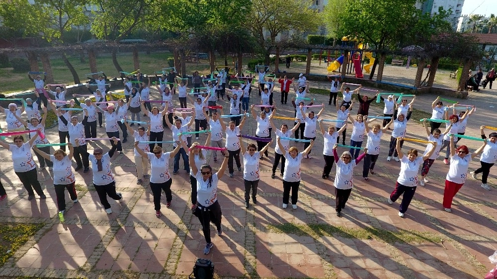 Seçim Şarkısıyla Spor Yaptılar