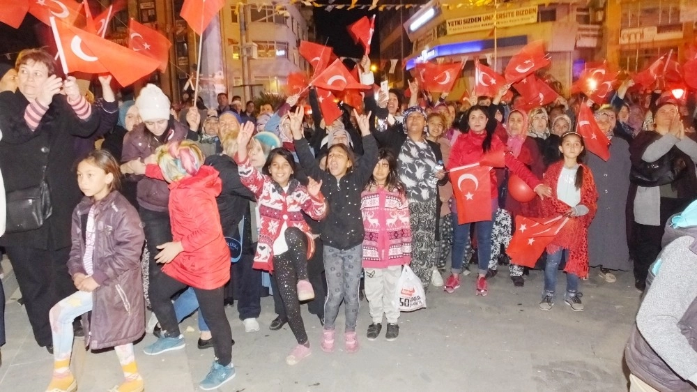 Yılmaz, Büyükşehir Belediye Başkanı Gibi Karşılandı