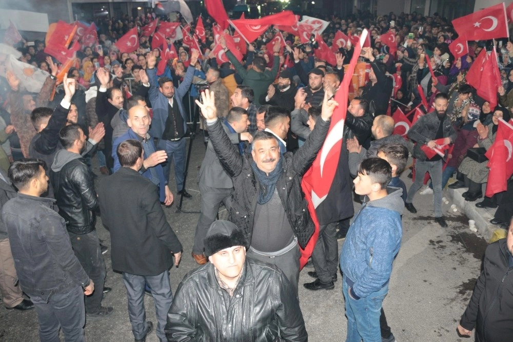 Bakan Kasapoğlunun Müjdesi Romanları Coşturdu