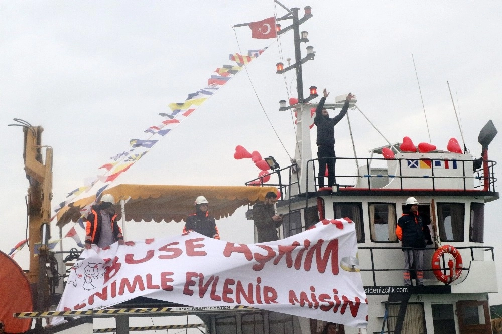 (Özel) Denizde Şaşırtan Evlilik Teklifi