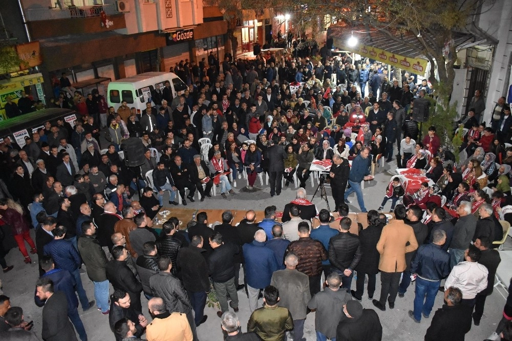 Başkan Çelik Rakibi Özdemire Yüklendi