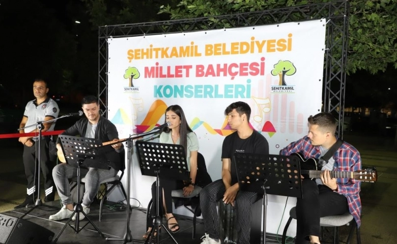 Şehitkamil Belediyesinin yaz konserleri büyük ilgi gördü