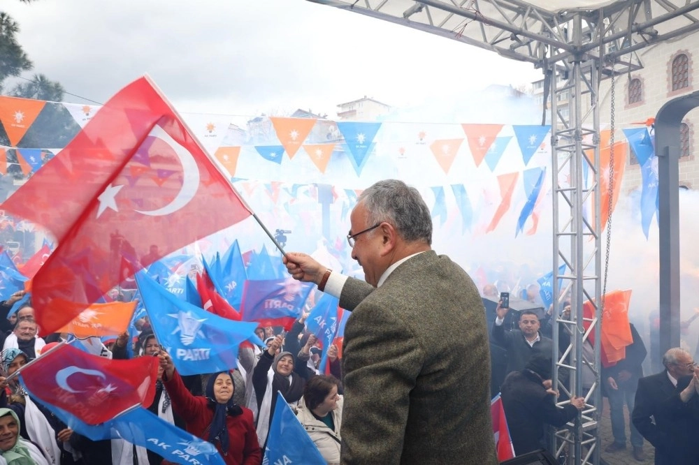 Hilmi Güler: “Biz Hizmet Adamıyız”