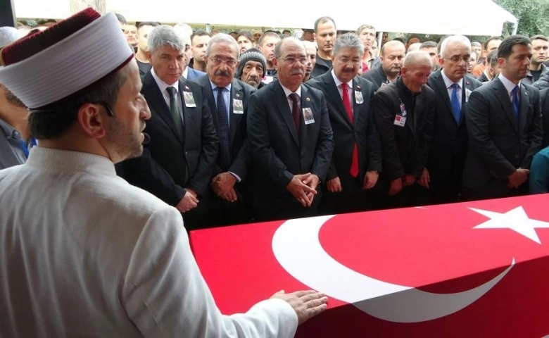 Pençe-Yıldırım şehidi Sinan İnak, Osmaniye'de son yolculuğuna uğurlandı