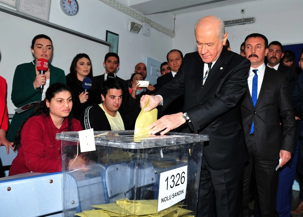 Mhp Lideri Bahçeli Oy Kullandı