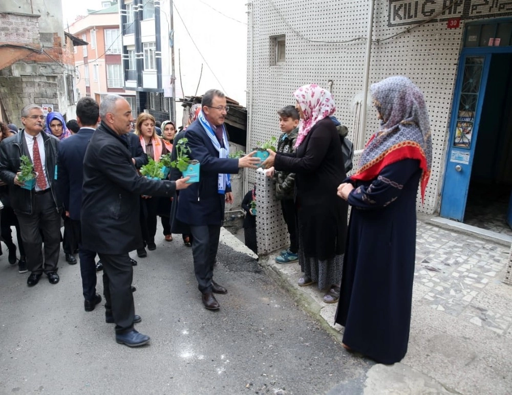 Deniz Köken, "lafla Değil Projelerimle Geliyorum"