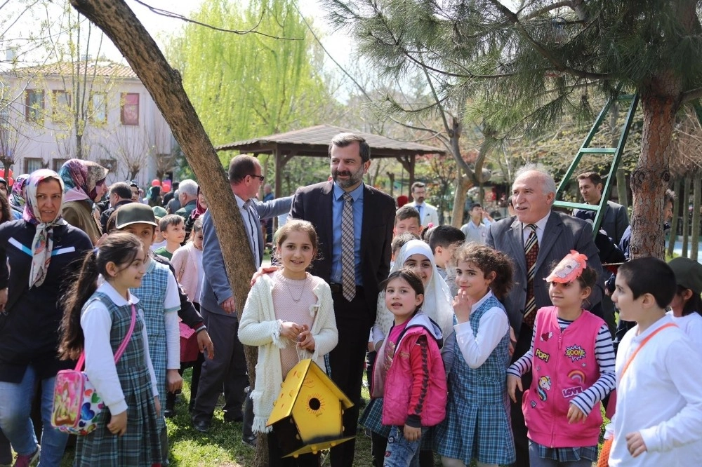 Gürsulu Minik Çevreciler Kuşları “Ev”Lendirdi