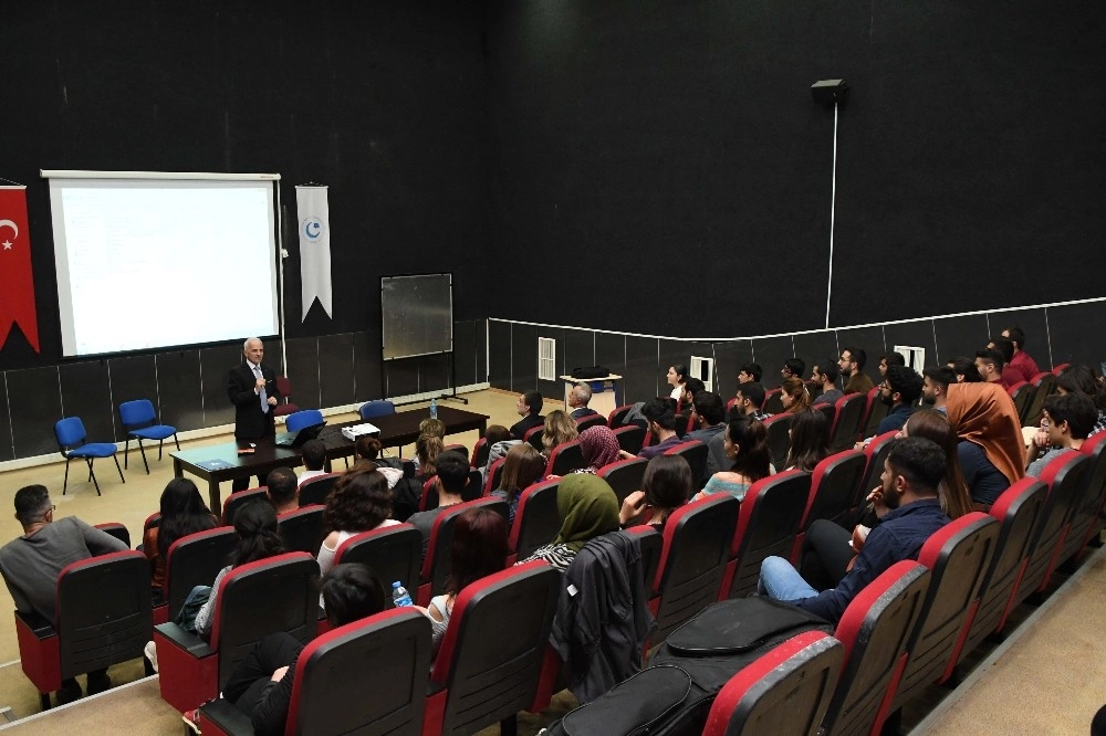 Adıyaman Üniversitesinde ‘Müzik Konferansı Verildi