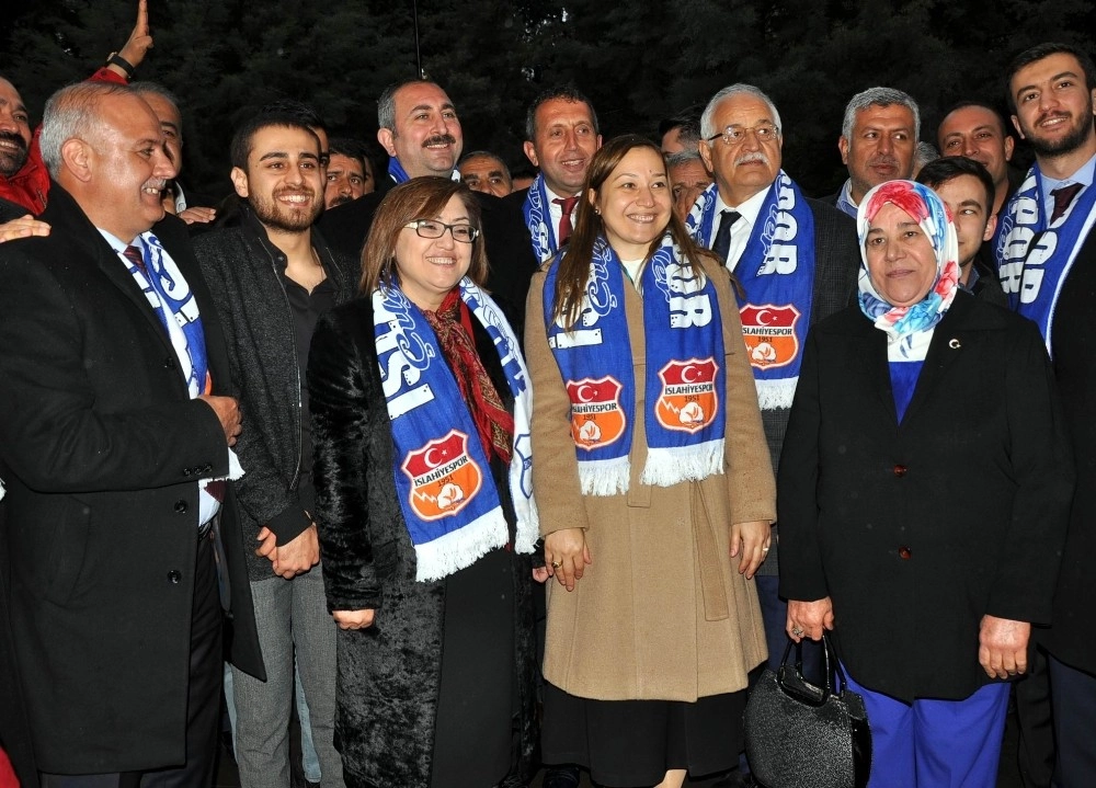 Adalet Bakanı Gül: “Bu Ülkede Hiç Kimsenin Oyuna İpotek Koyamazsınız”