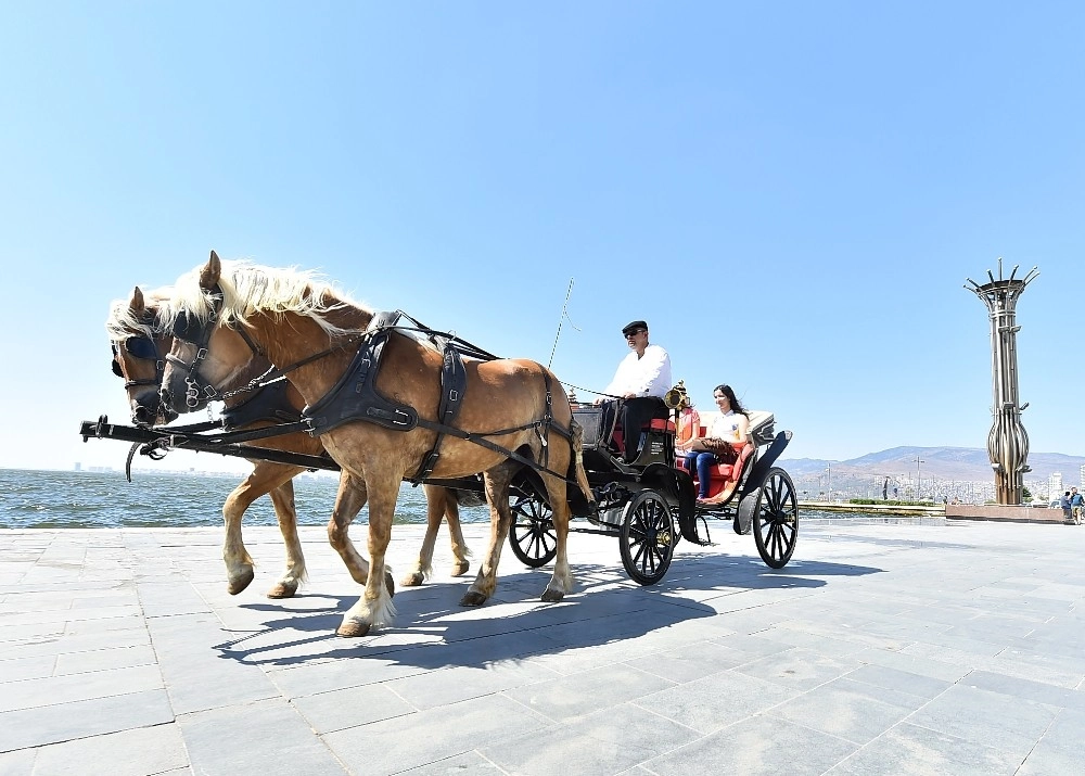 Kordona Elektrikli Faytonlar Geliyor